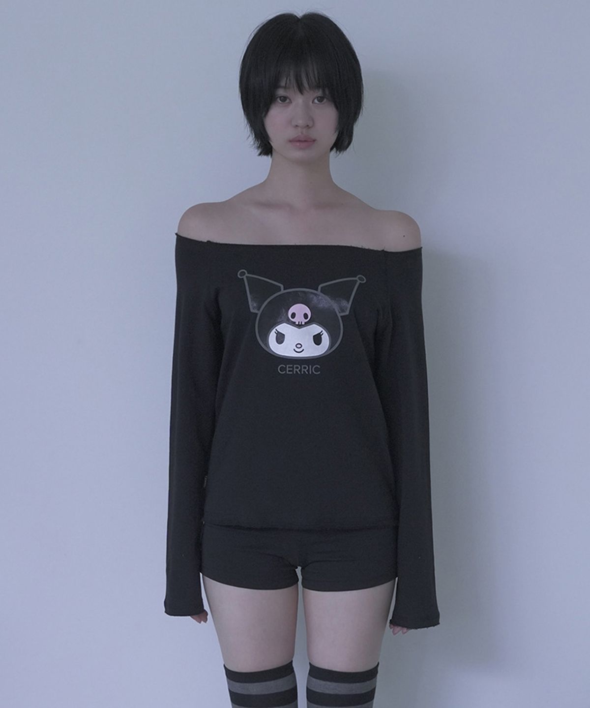 세릭(CERRIC) KUROMI BOAT NECK TOP / BLACK