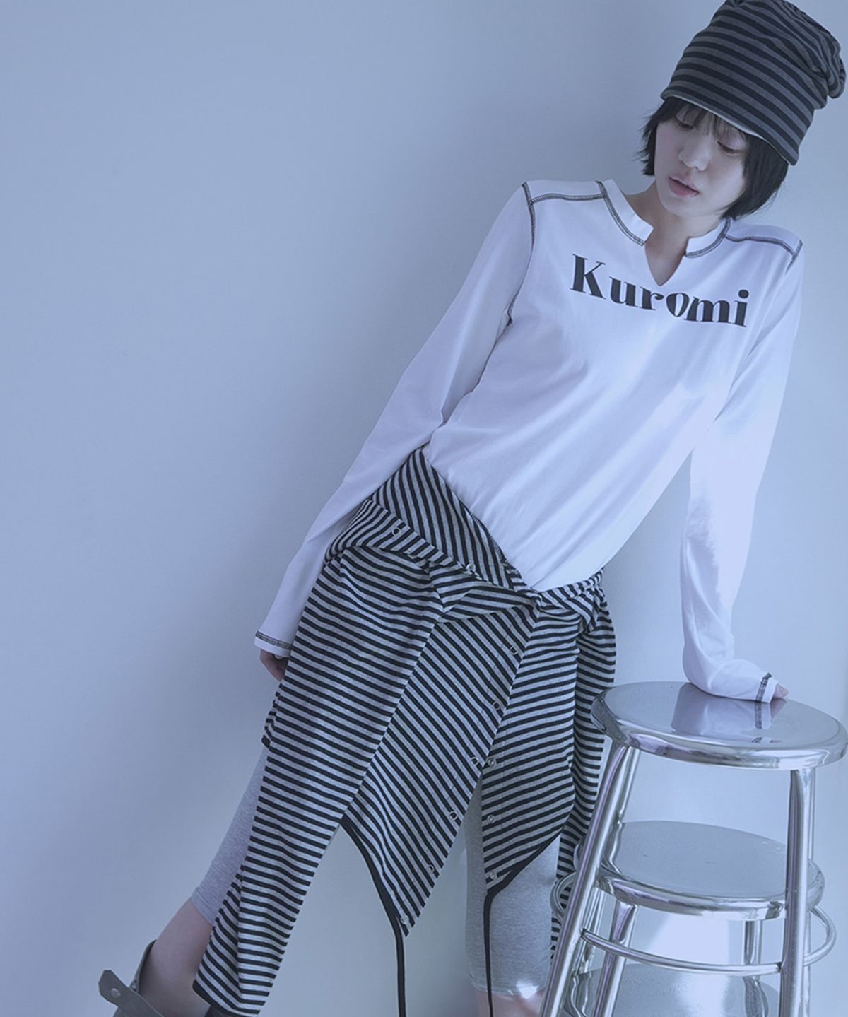 세릭(CERRIC) KUROMI V-NECK TOP / WHITE