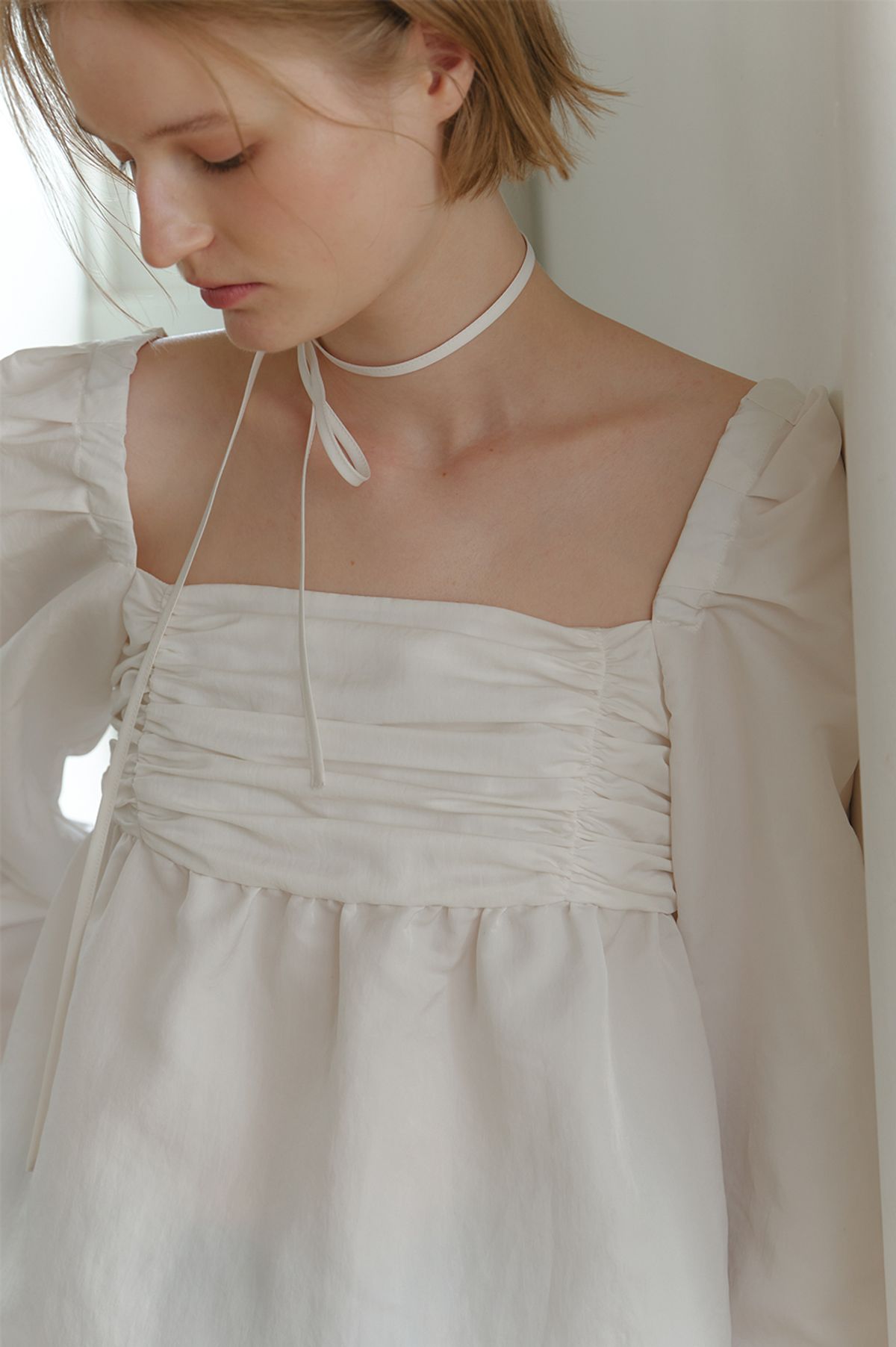 리지(LEEZIE) Starlit Puff Sleeve Blouse (2Colors)