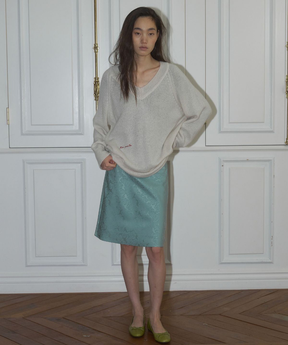 더포르타(THEPORTA) THEPORTA LOGO V-NECK KNIT, IVORY