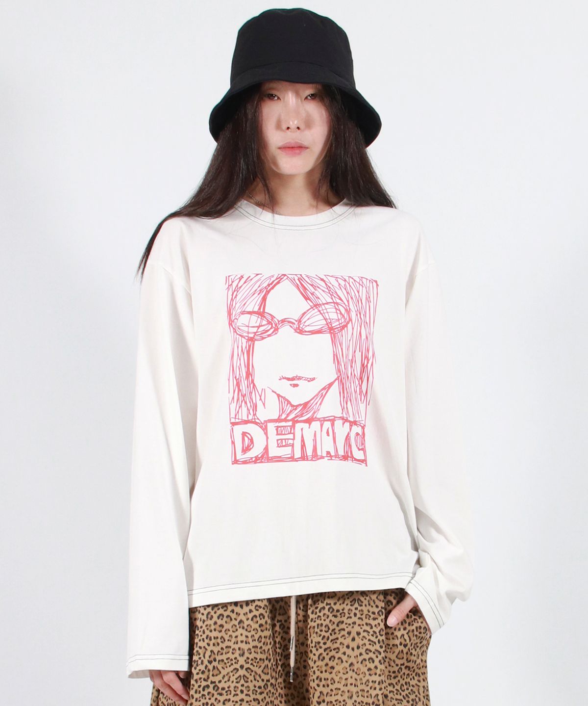 드마크(DEMARC) MARC ILLUST STITCH BOXY LONG SLEEVE - White