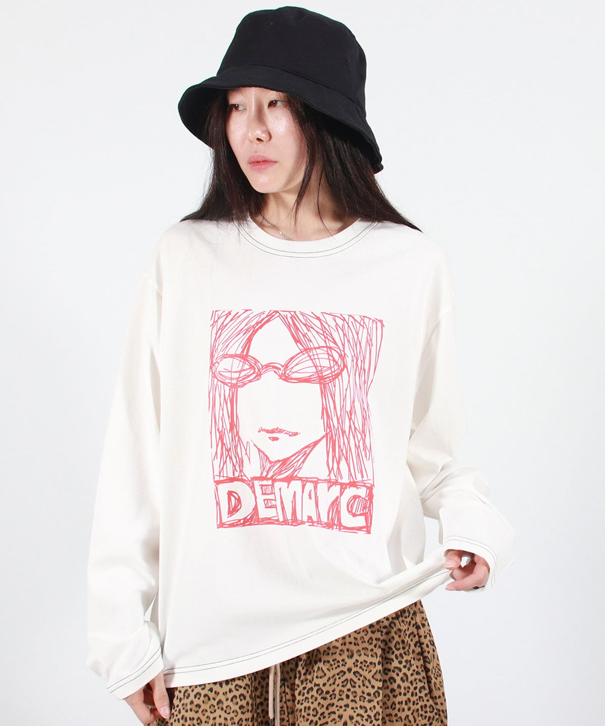 드마크(DEMARC) MARC ILLUST STITCH BOXY LONG SLEEVE - White