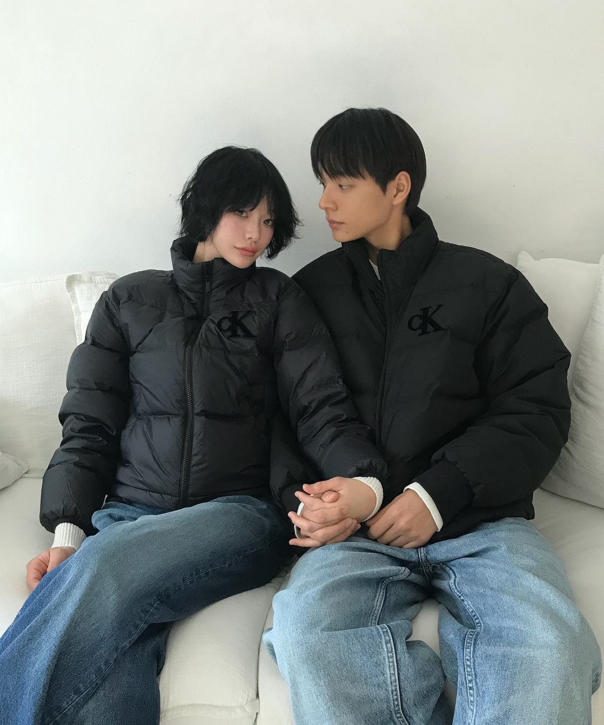 캘빈클라인 진(CALVIN KLEIN JEANS) 여성 셔닐 로고 푸퍼 다운 47D503G UB1