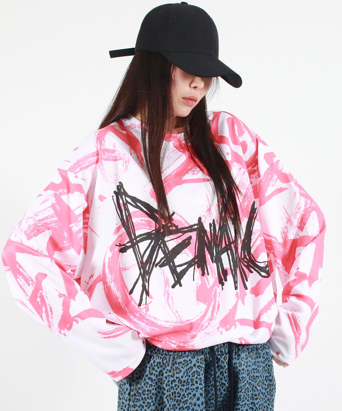 드마크(DEMARC) STREET GRAFFITI LOGO TEXT OVERSIZED T-SHIRT - Red