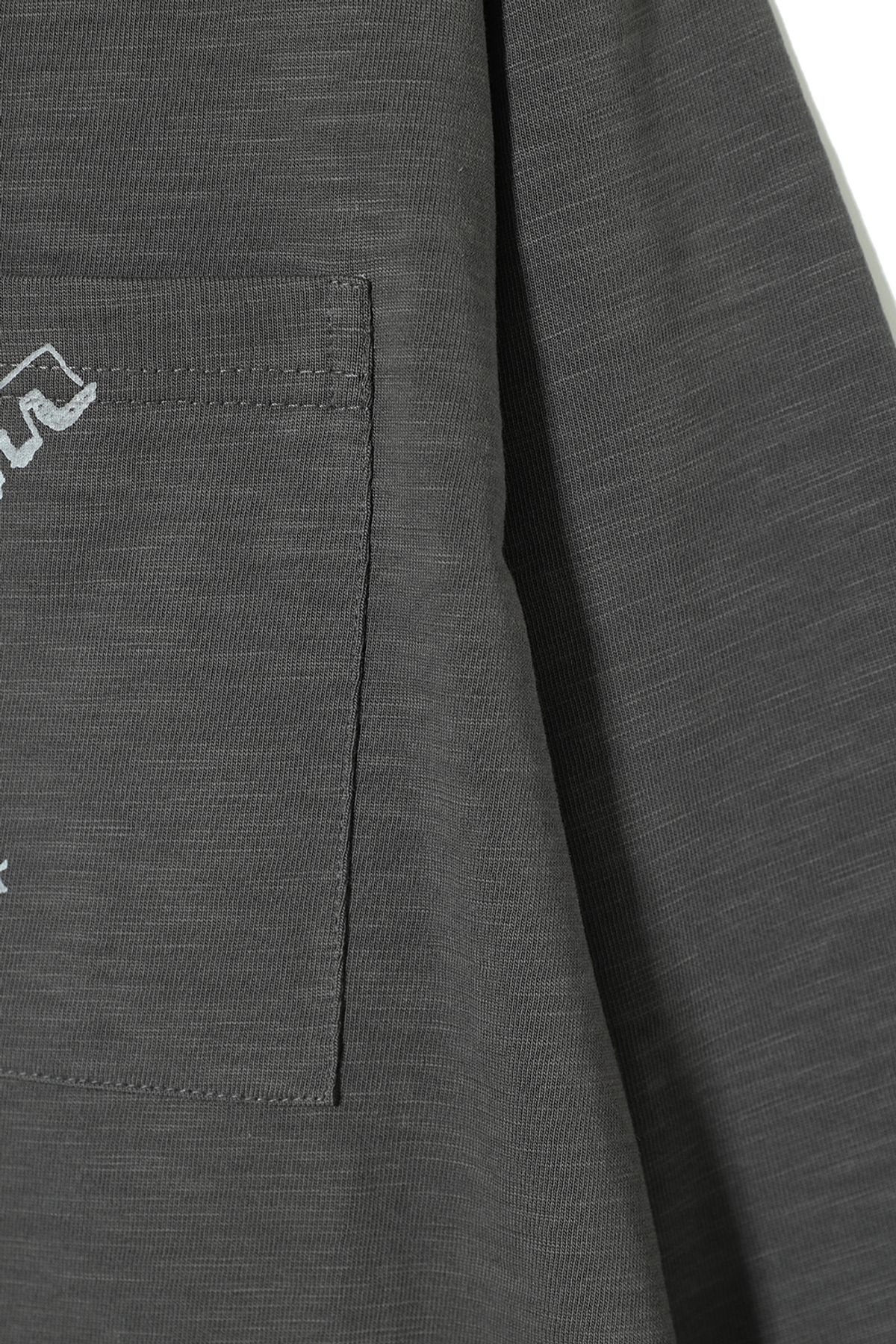 홀리선(HORLISUN) Lawrence Slub Graphic Pocket T-shirt Charcoal
