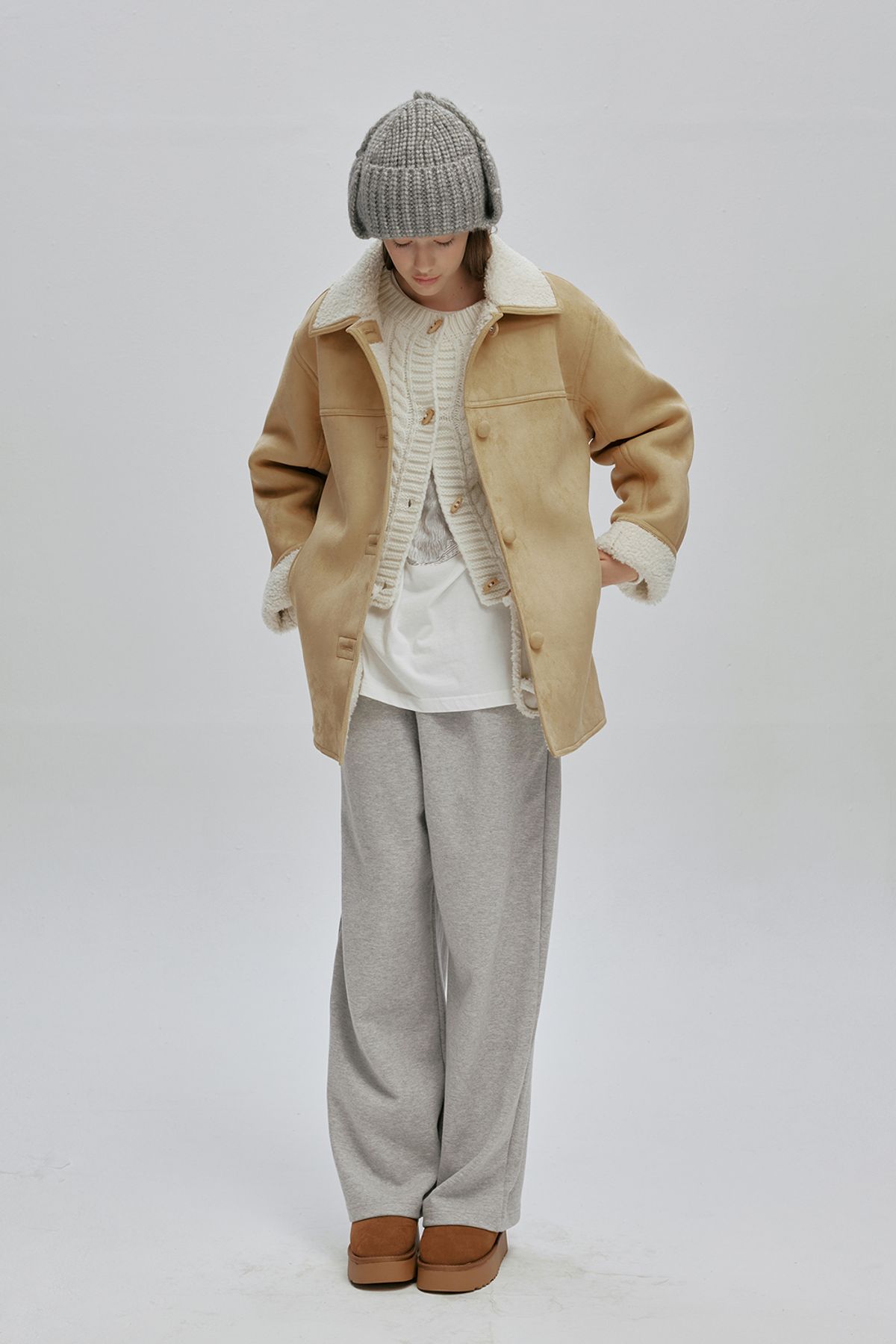 애프터아워즈(AFTERHOURS) WOOL SHEARLING MUSTANG JACKET (SUEDE-BEIGE)