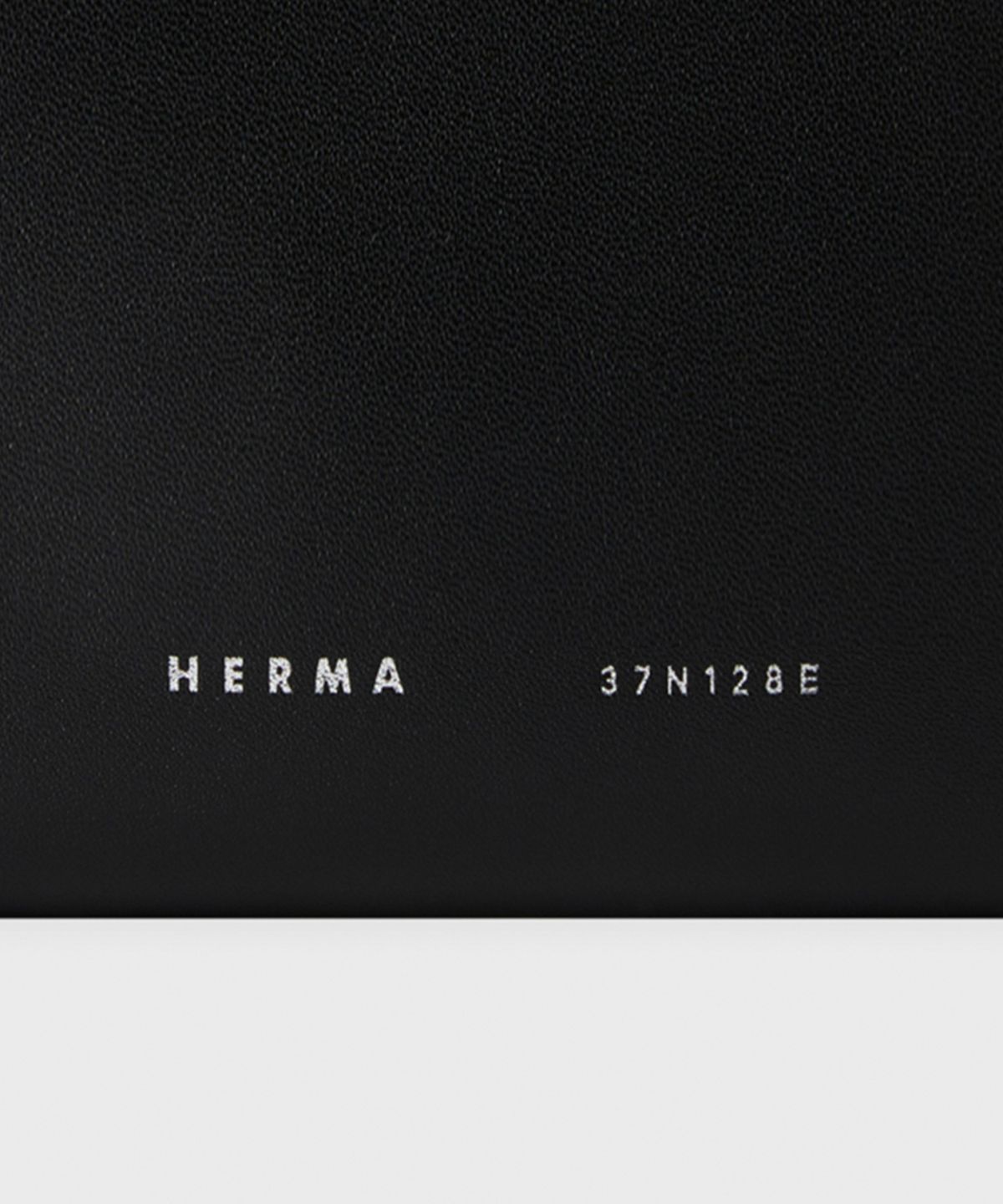 헤르마(HERMA) 로디 지퍼 미니 지갑 블랙
