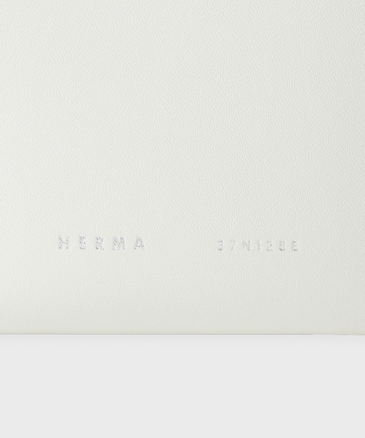 헤르마(HERMA) 로디 지퍼 미니 지갑  화이트 블루벨엣지