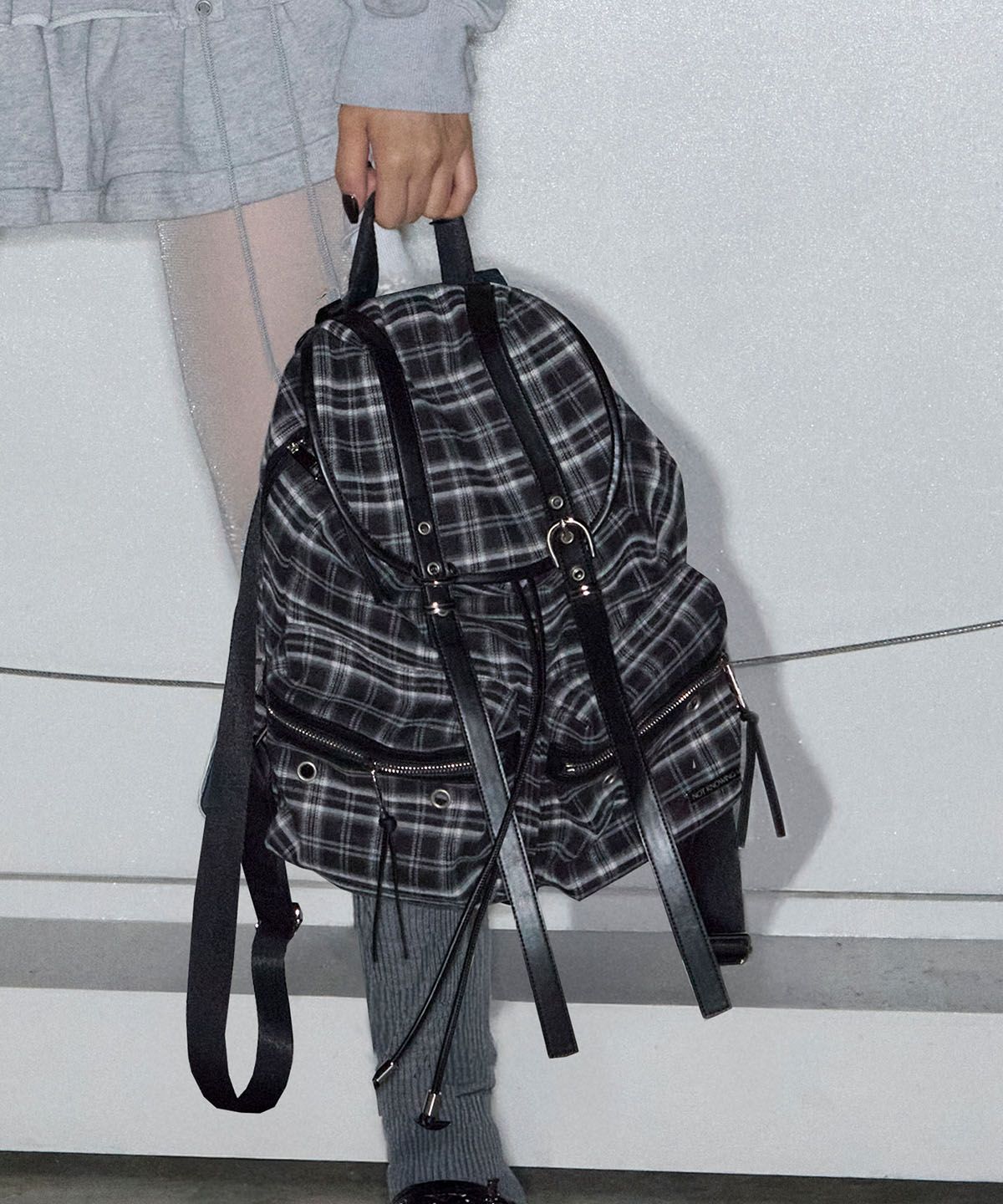 낫노잉(NOTKNOWING) Double Belted Moto Backpack (CHECK)