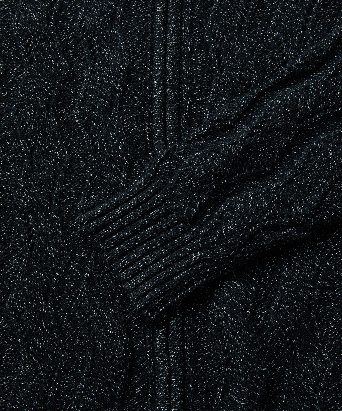 엠엠아이씨(MMIC) WAVY ZIP CARDIGAN (BLACK)