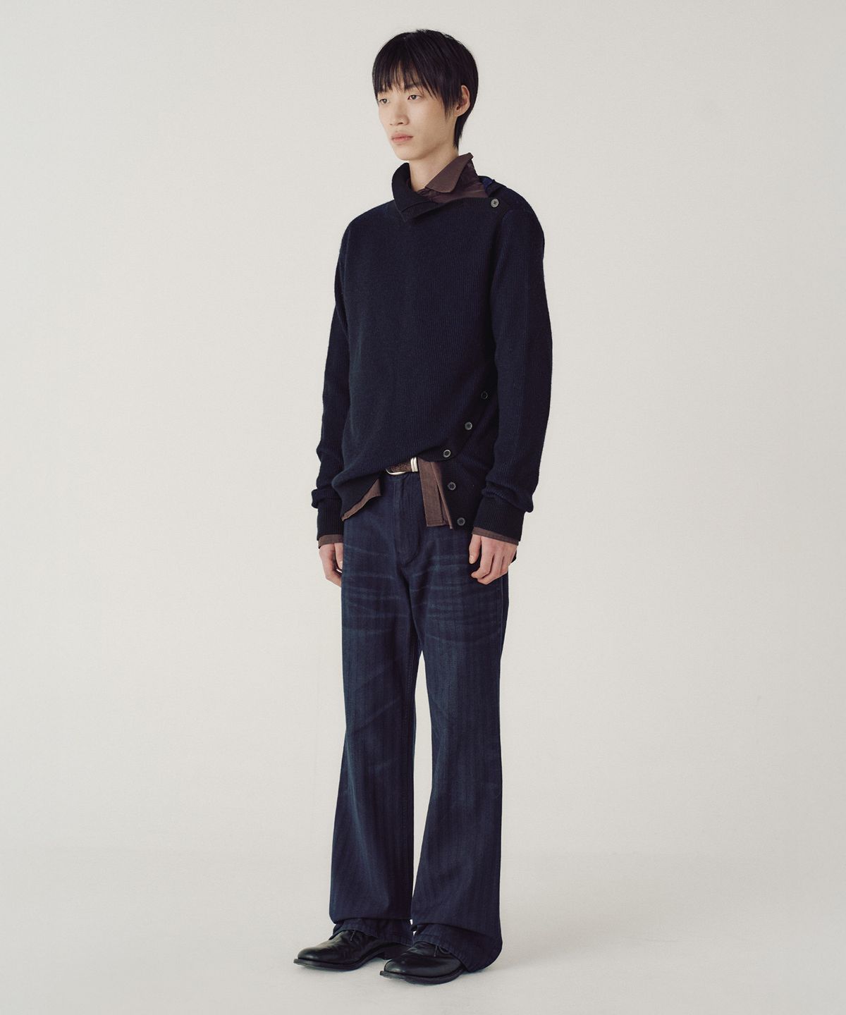 엠엠아이씨(MMIC) OBLIQUE TURTLENECK (BLACK)