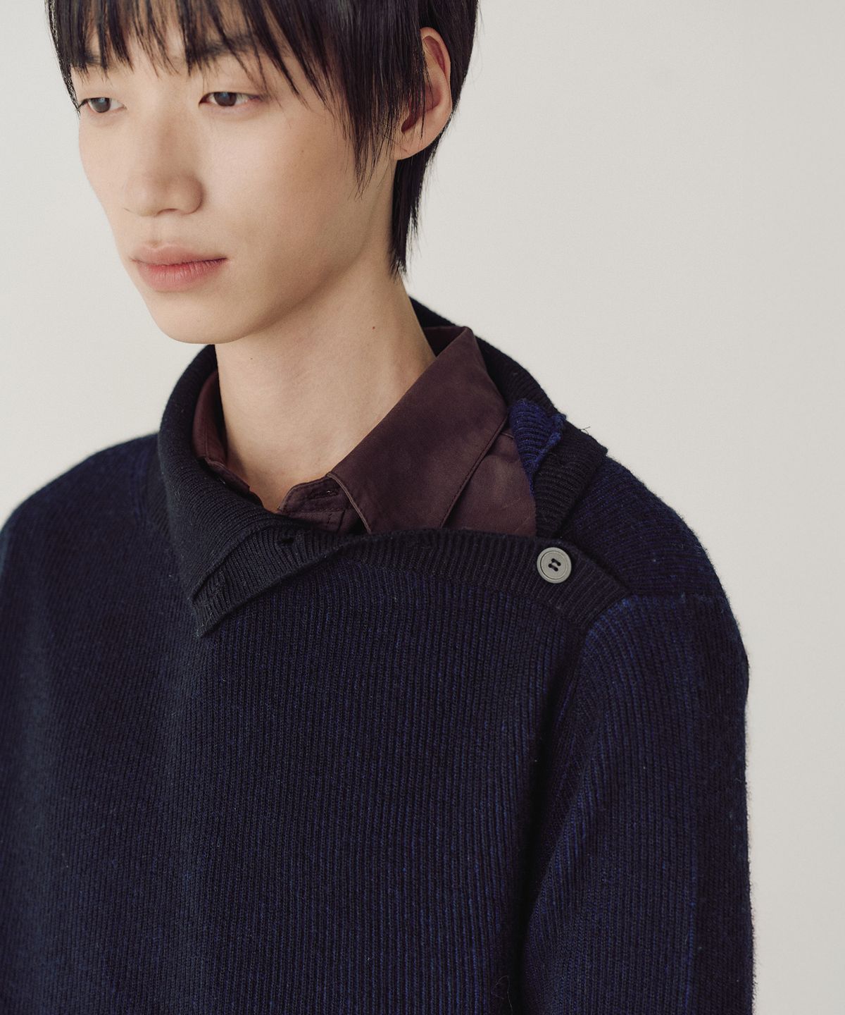엠엠아이씨(MMIC) OBLIQUE TURTLENECK (BLACK)