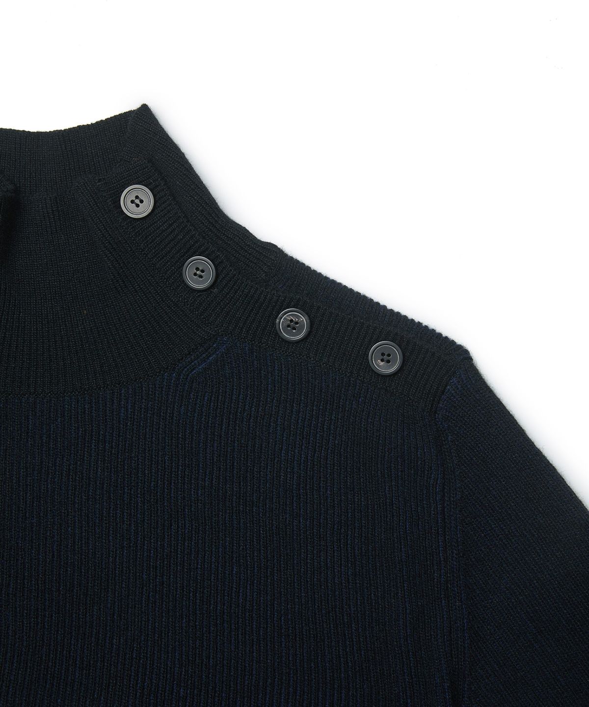 엠엠아이씨(MMIC) OBLIQUE TURTLENECK (BLACK)