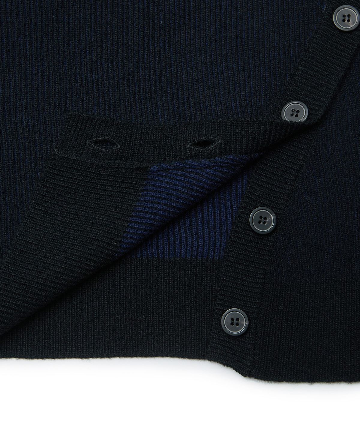 엠엠아이씨(MMIC) OBLIQUE TURTLENECK (BLACK)