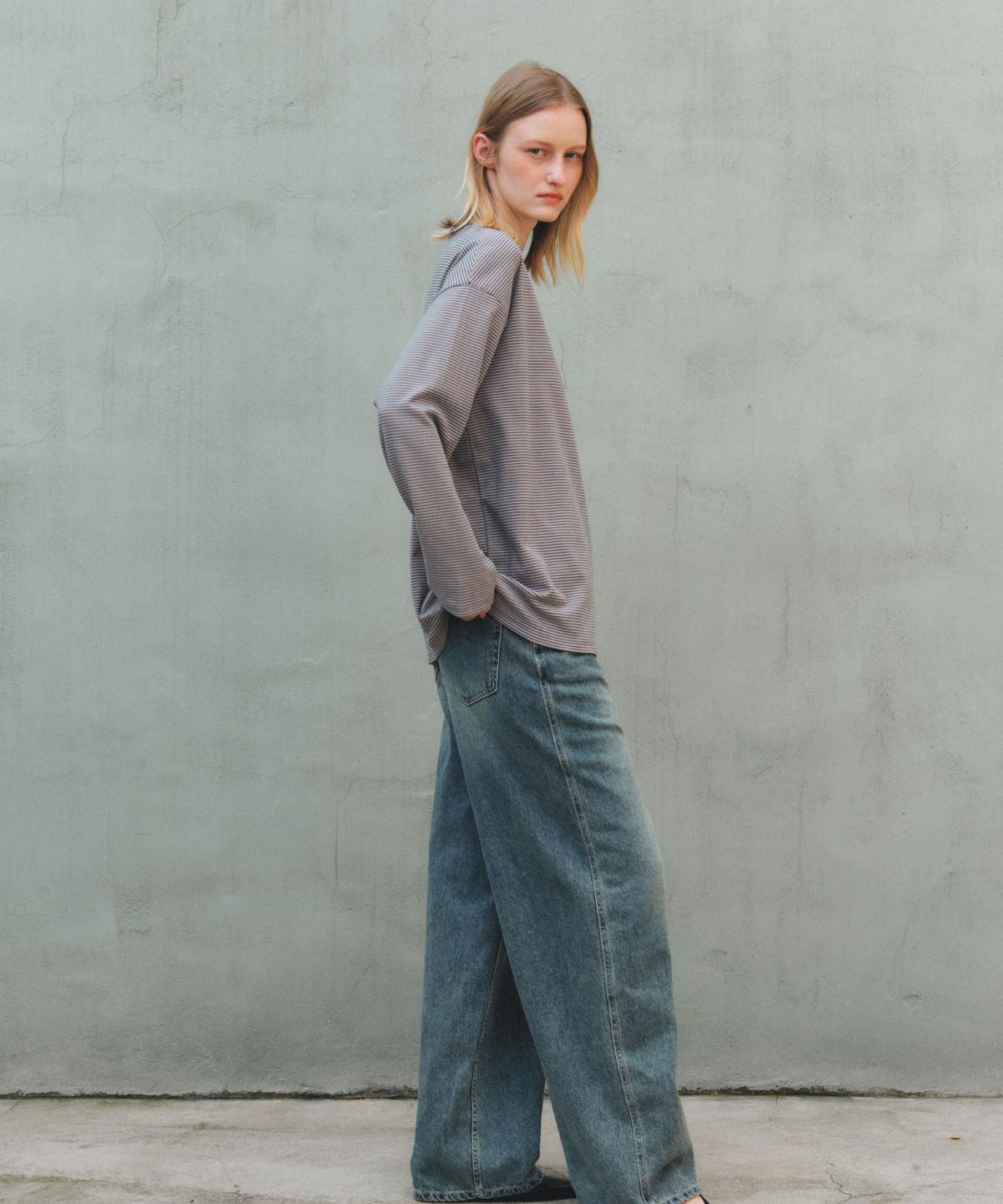 앤테(AENTE) STRIPE LOOSE T-SHIRT-CHARCOAL