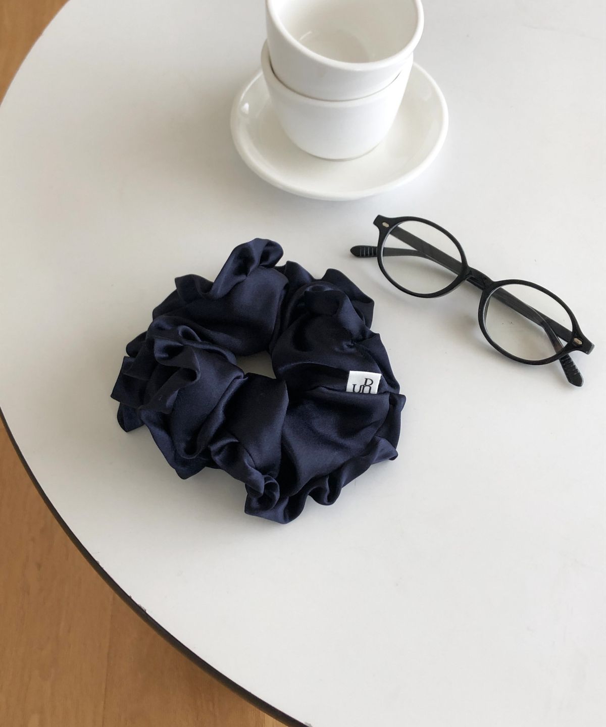 둥그런(DUNGEUREON) After Frill Scrunchie (Navy)