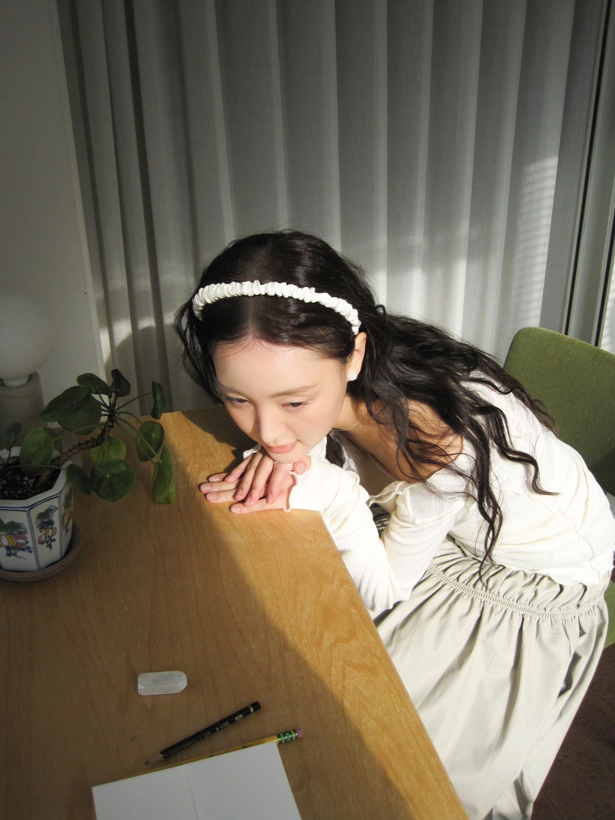 둥그런(DUNGEUREON) Even Hair band (White)