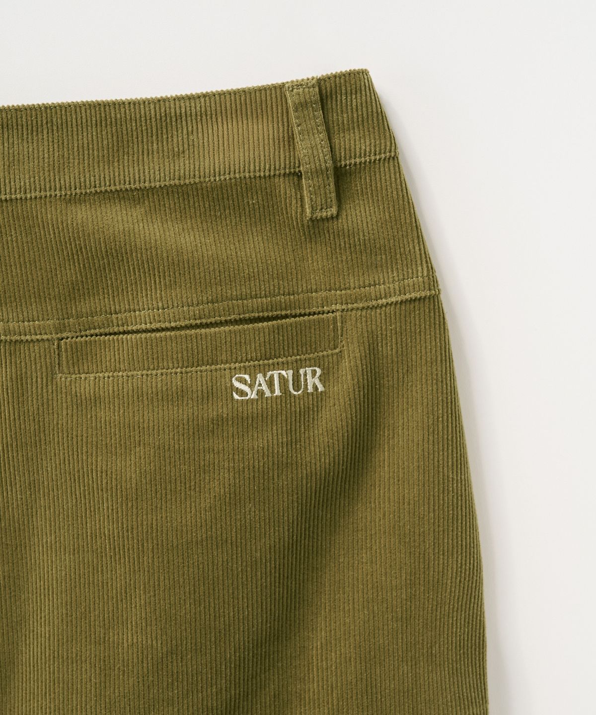 세터(SATUR) (W) 코듀로이 롱 스커트 올리브 그린