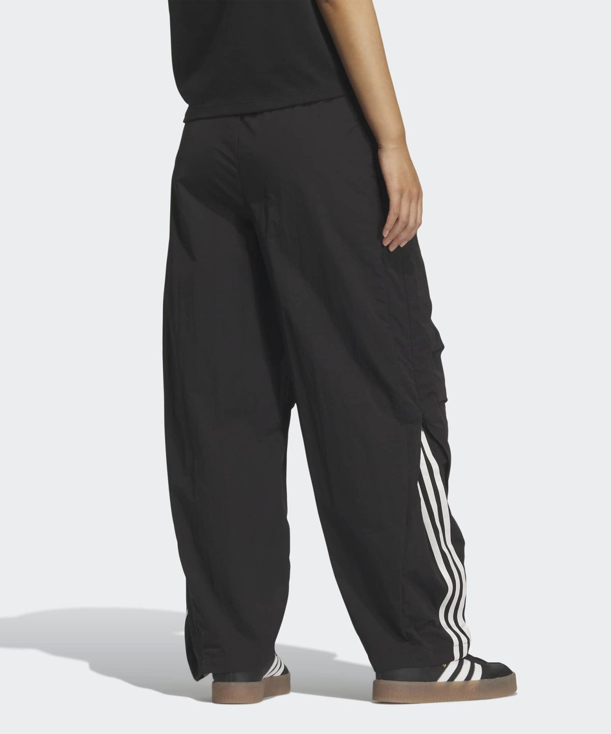 아디다스(ADIDAS) 커브드 팬츠 - 블랙 / KS3324