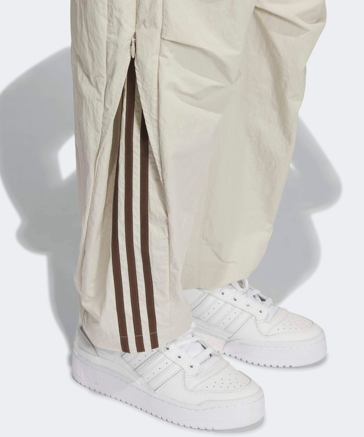 아디다스(ADIDAS) 커브드 팬츠 - 라이트베이지 / KS3325