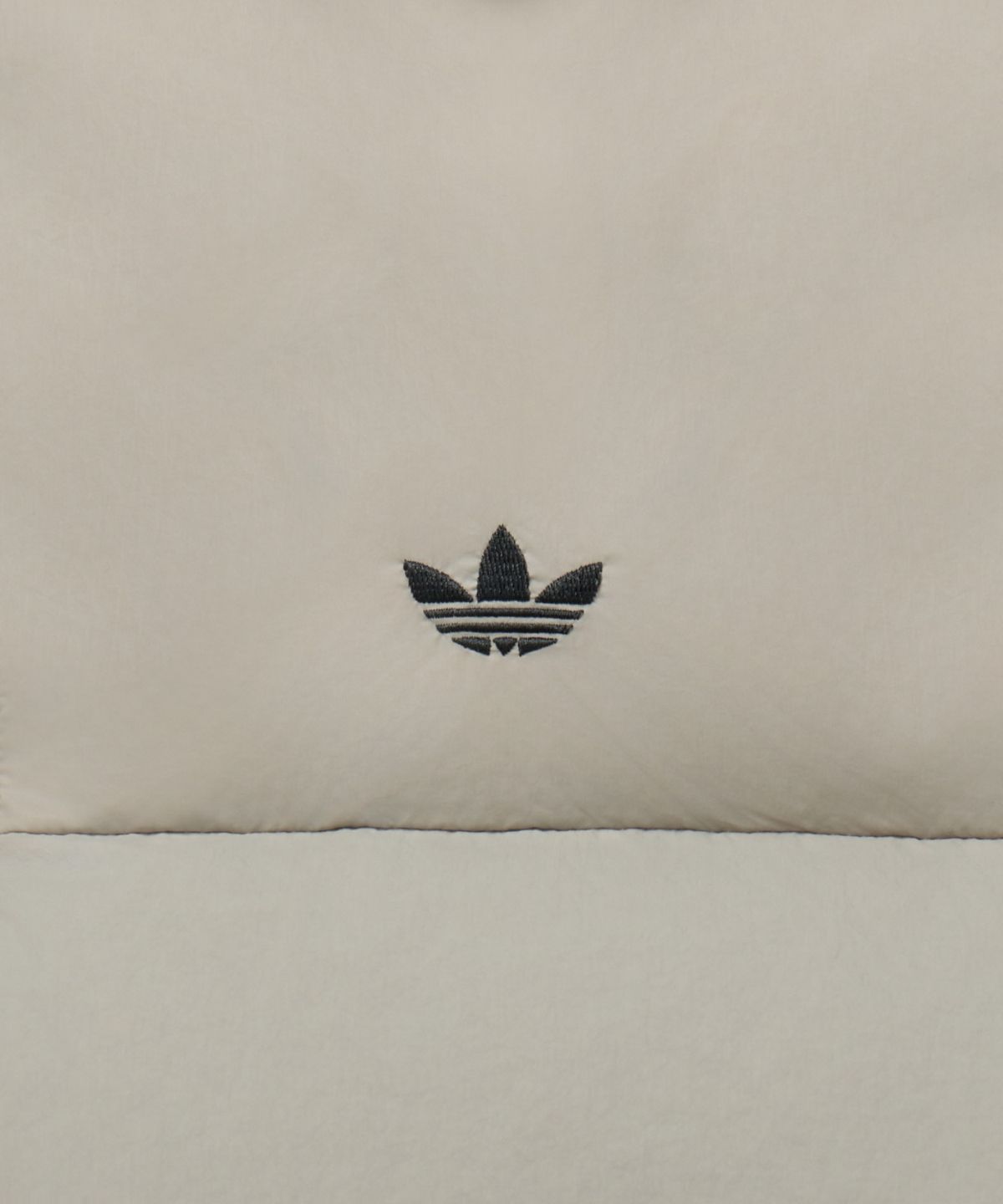 아디다스(ADIDAS) 3S 퍼퍼 패딩 - 퍼티베이지 / KV2692