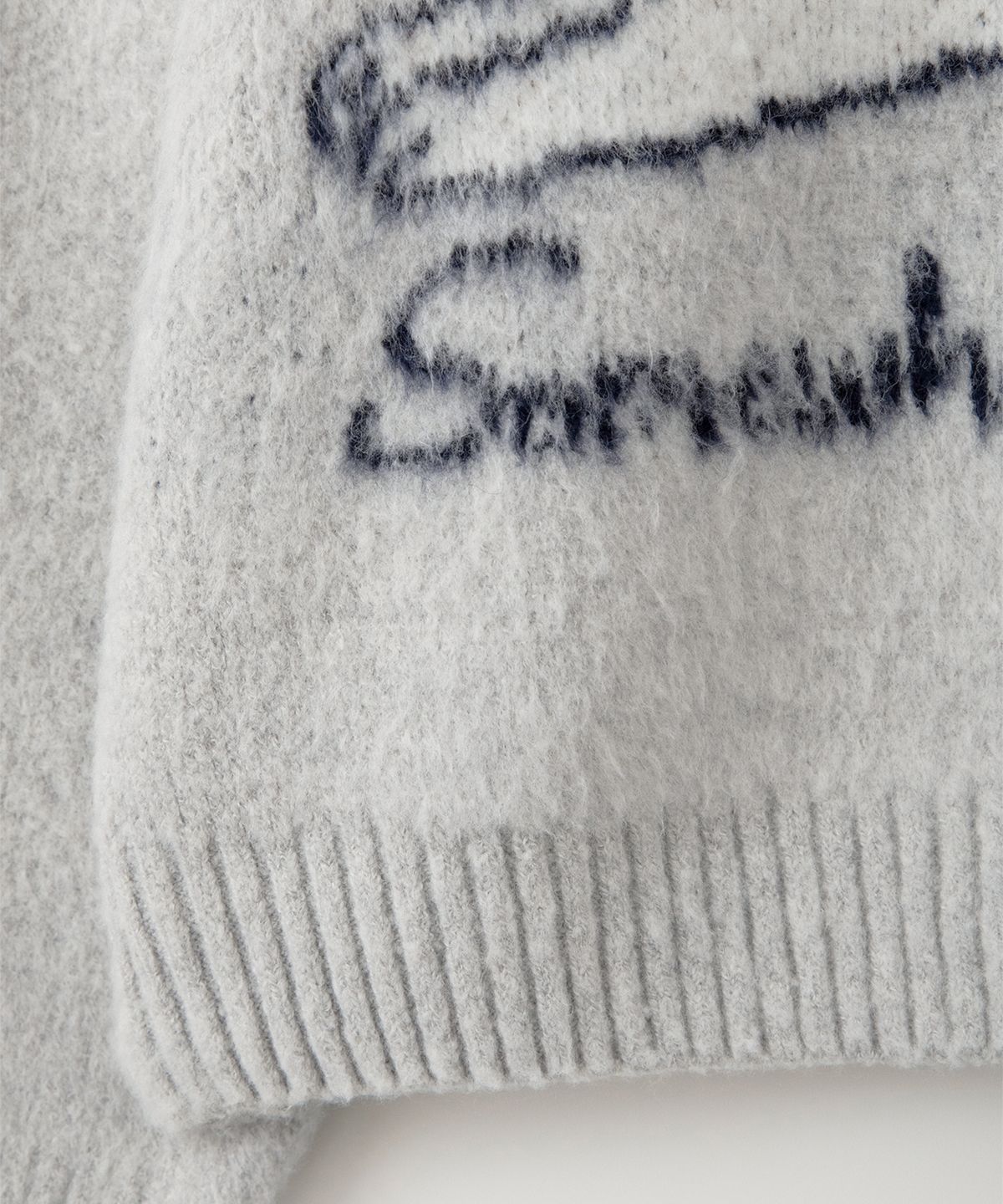 썸웨어버터(SOMEWHEREBUTTER) Puppy Wool Knit - Light Grey