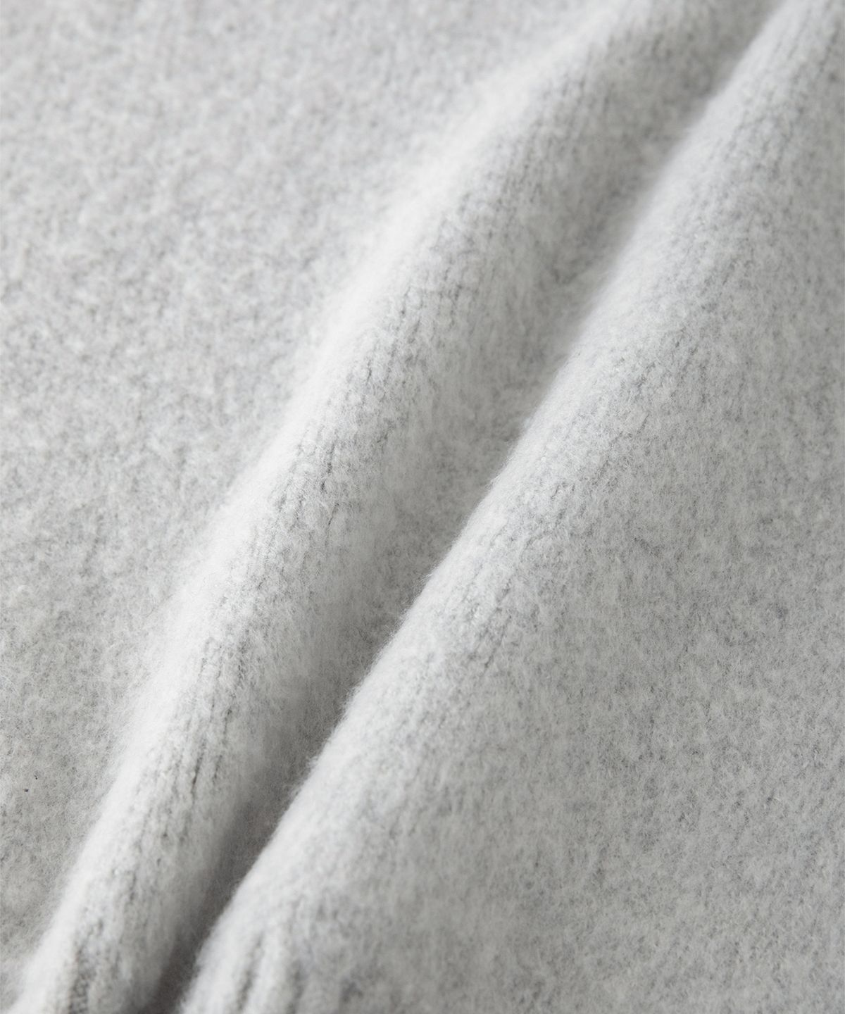 썸웨어버터(SOMEWHEREBUTTER) Puppy Wool Knit - Light Grey