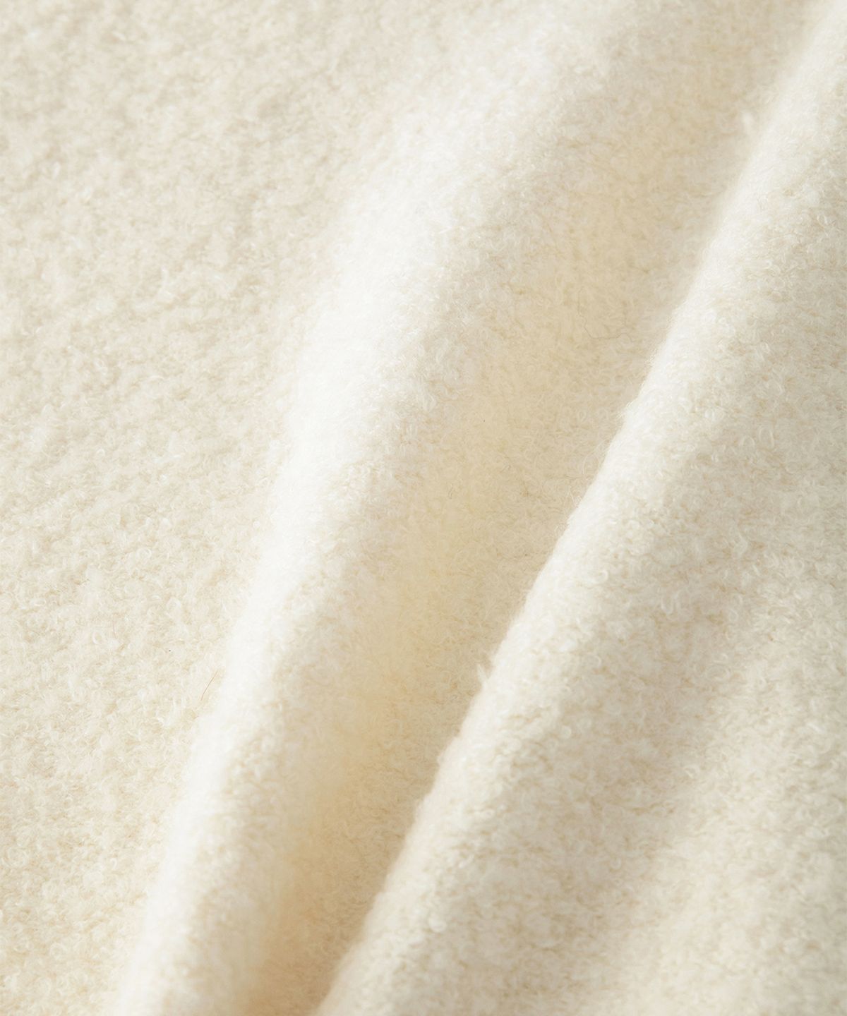 썸웨어버터(SOMEWHEREBUTTER) Rima Boucle V-Neck Cardigan - Ivory