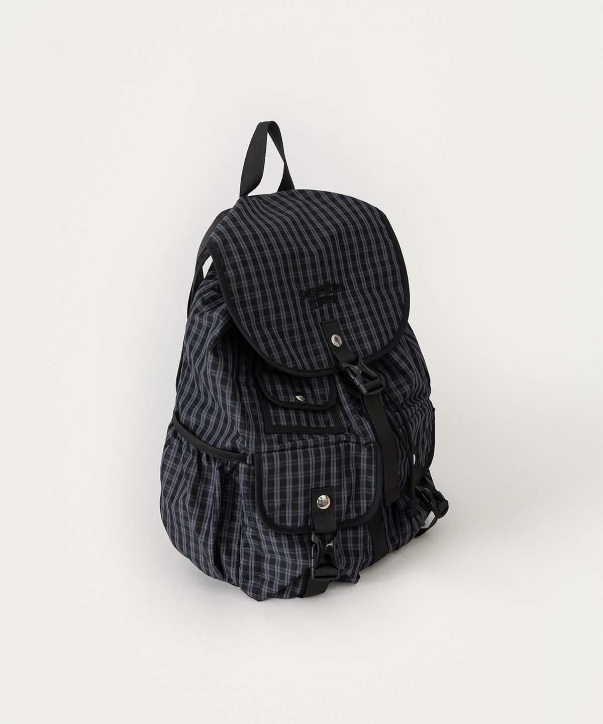 썸웨어버터(SOMEWHEREBUTTER) Check PP Backpack - Charcoal