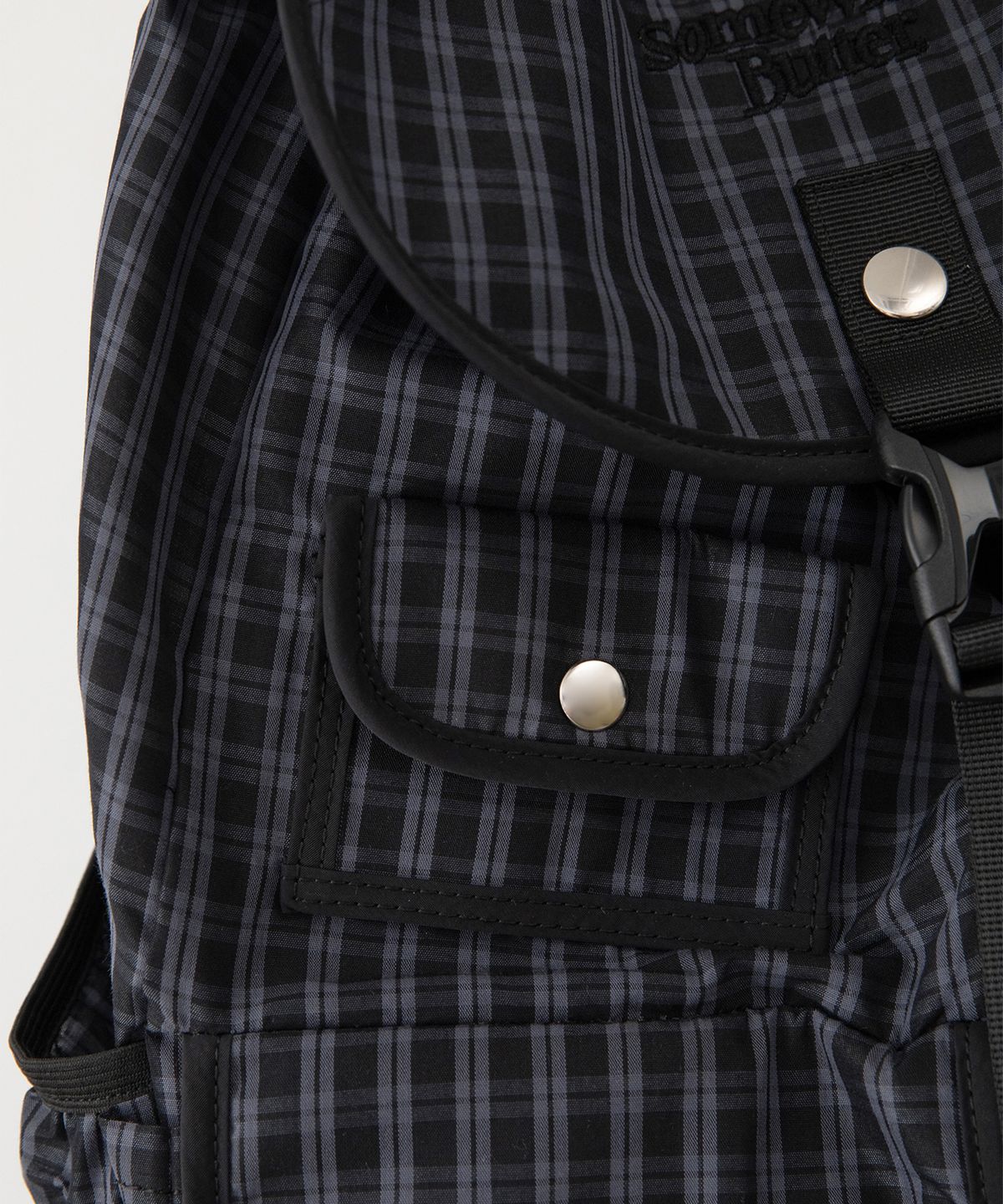 썸웨어버터(SOMEWHEREBUTTER) Check PP Backpack - Charcoal