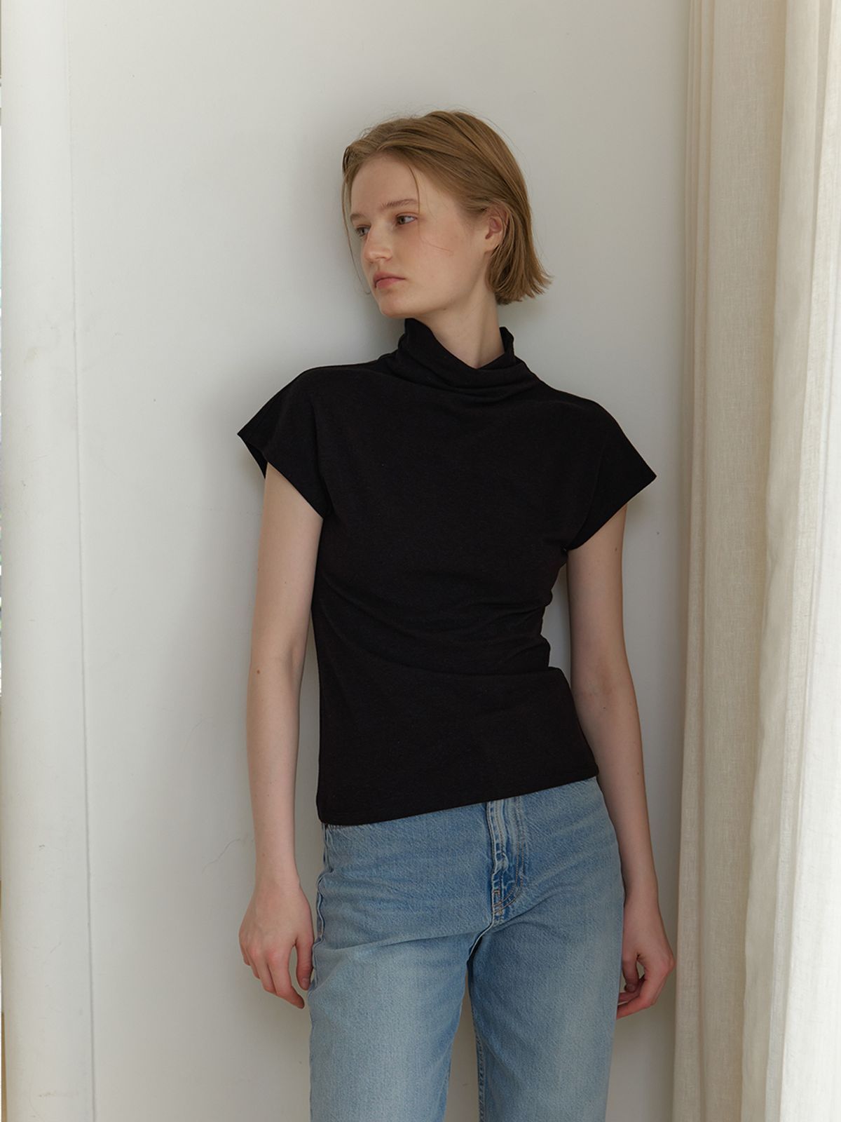 리지(LEEZIE) Amber muffler cap sleeve top (3Colors)
