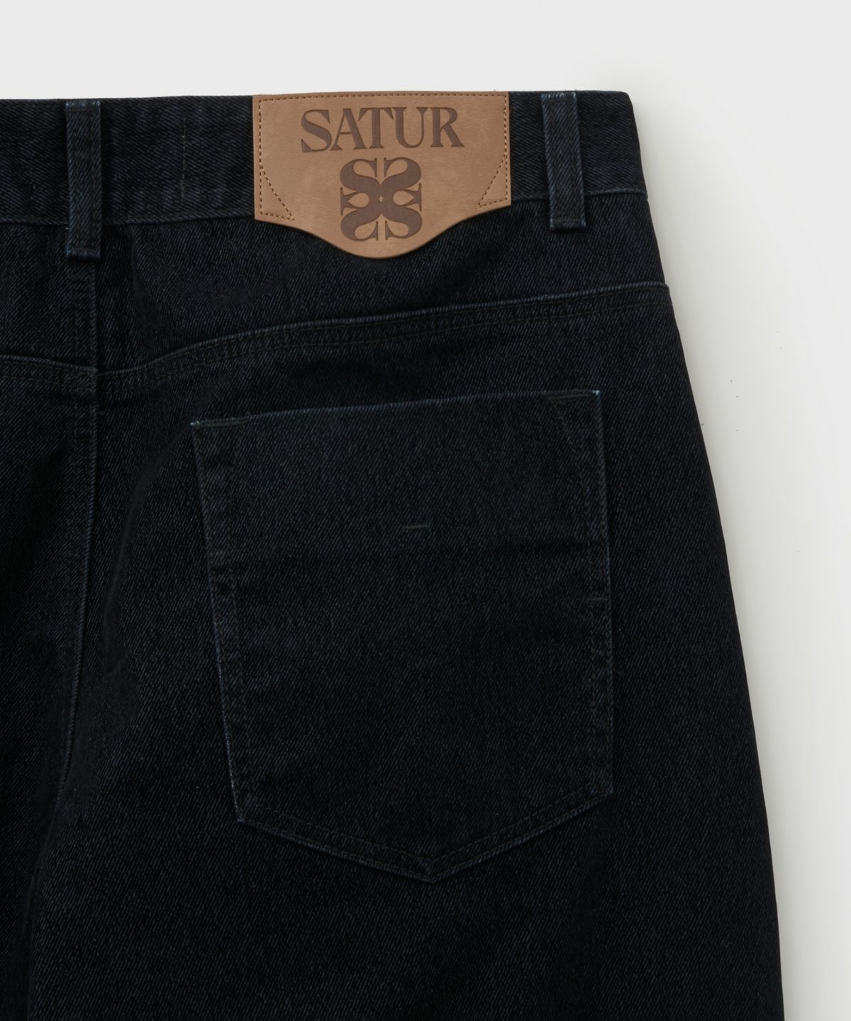 세터(SATUR) 벨벳 와이드 커브드 데님 팬츠 인디고