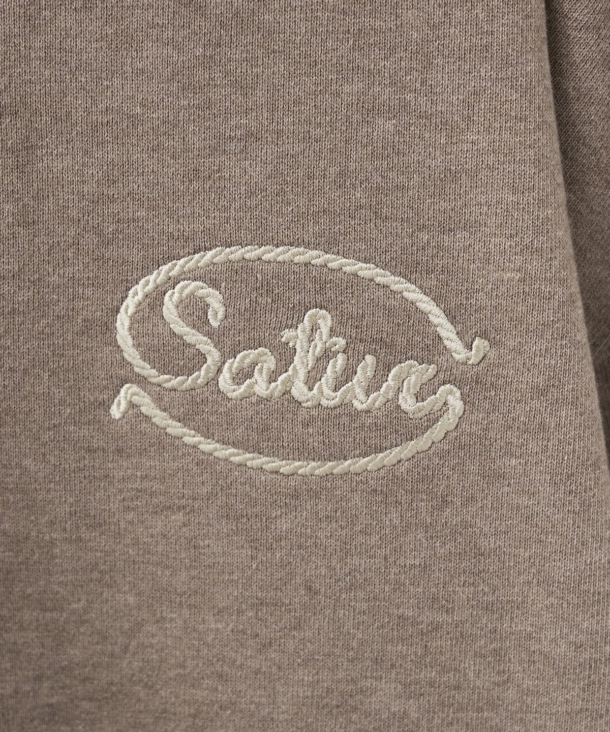 세터(SATUR) 로프 로고 루즈 핏 칼라 스웨트셔츠 멜란지 브라운