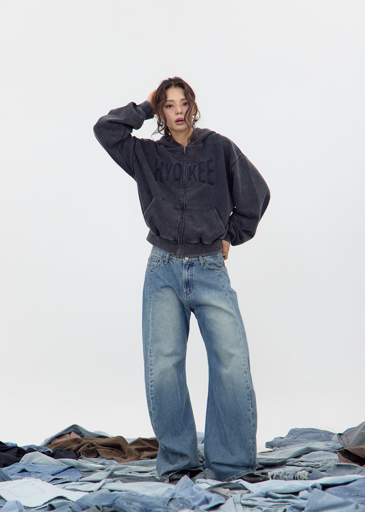 노 엑스트라 터치(NO EXTRA TOUCH) Dyed Logo Zip-up Hoodie (Dying Navy) / 25FWHD001NA