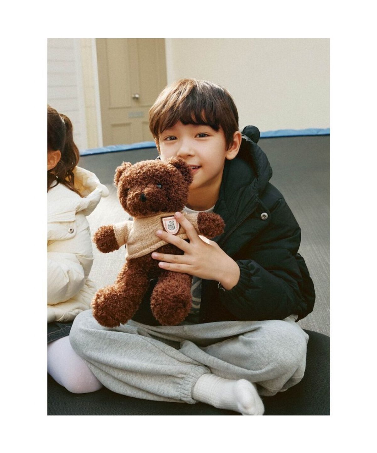 빈폴 키즈(BEANPOLE KIDS) 귀달이 중경량 다운  블랙 (BI5X38U015) (BI5X38U015)