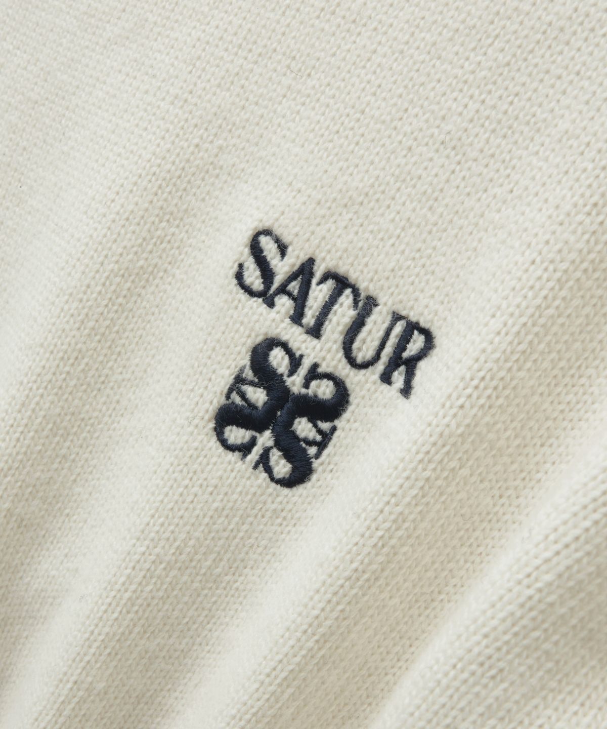 세터(SATUR) 로렌 클래식 로고 니트 화이트
