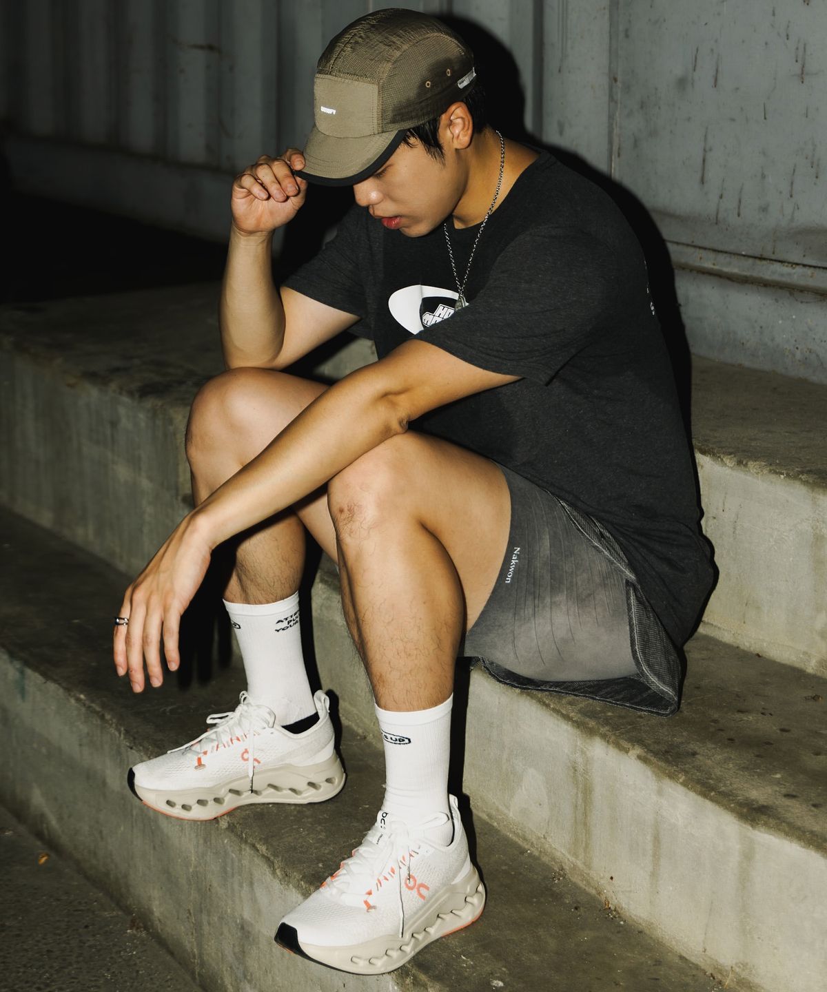 삭스업(SOCKSUP) 어텐션 드라이 러닝 크루삭스 PRO 화이트