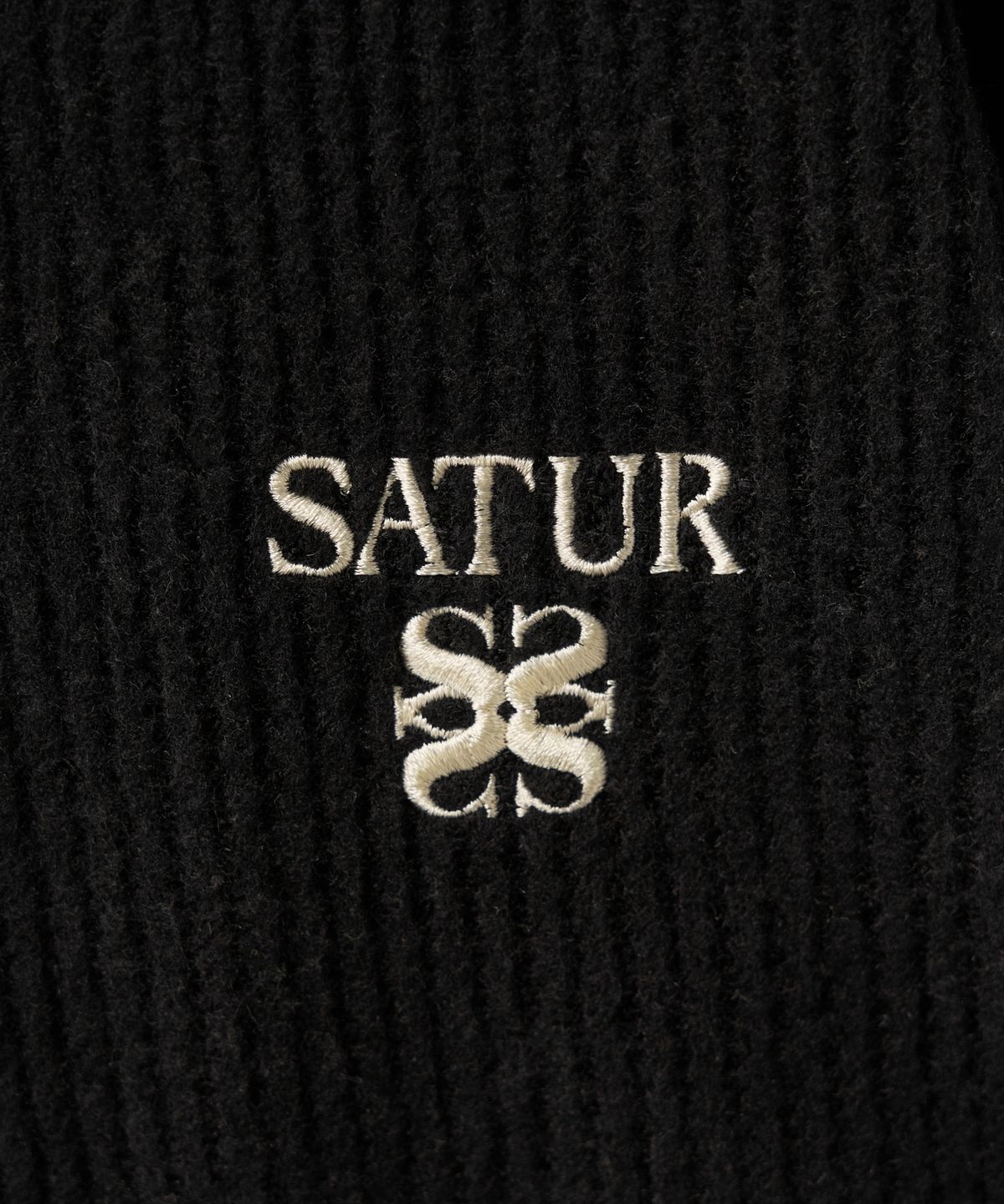 세터(SATUR) 라이트 웨이트 플리스 후드 집업 블랙