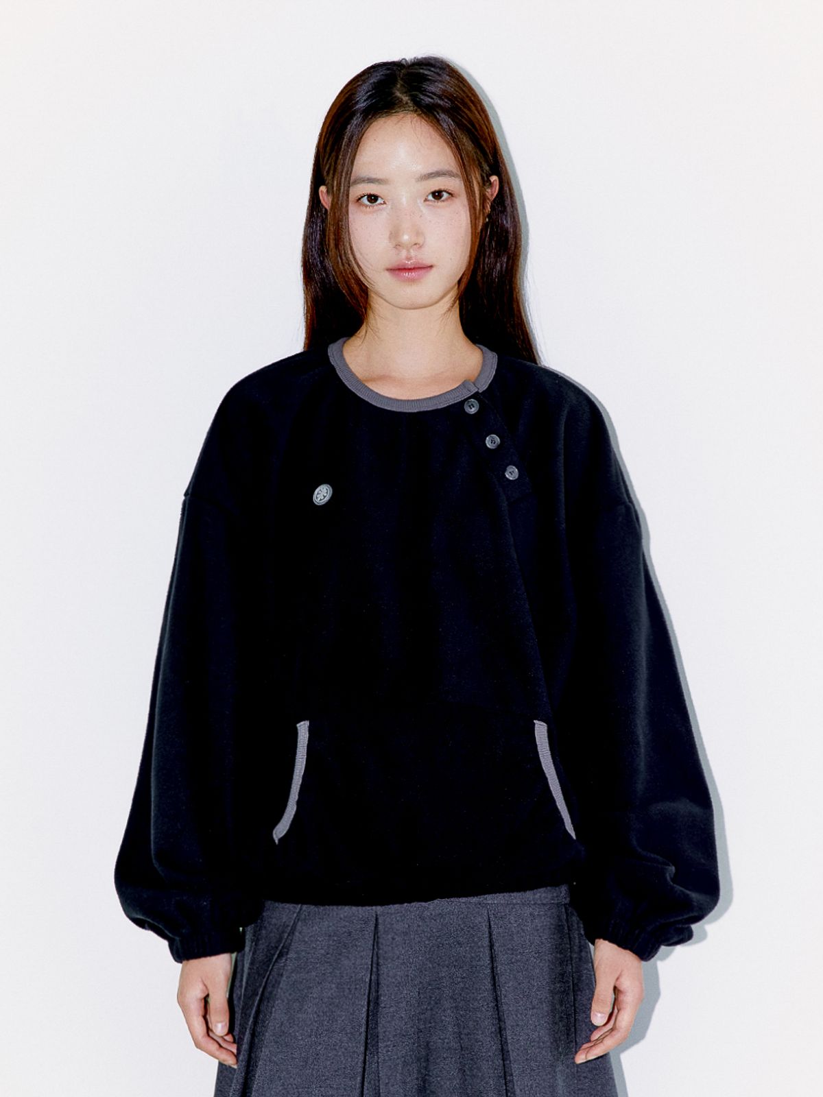 오피쉬(OAFISH) DIAGONAL HENLEY FLEECE SWEATSHIRTS, BLACK