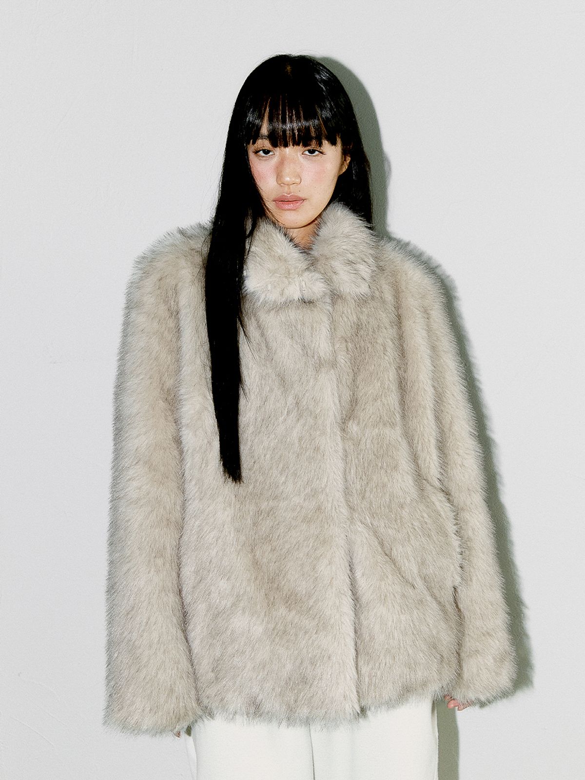 오피쉬(OAFISH) FLUFFY MIX FUR JACKET, LIGHT GRAY