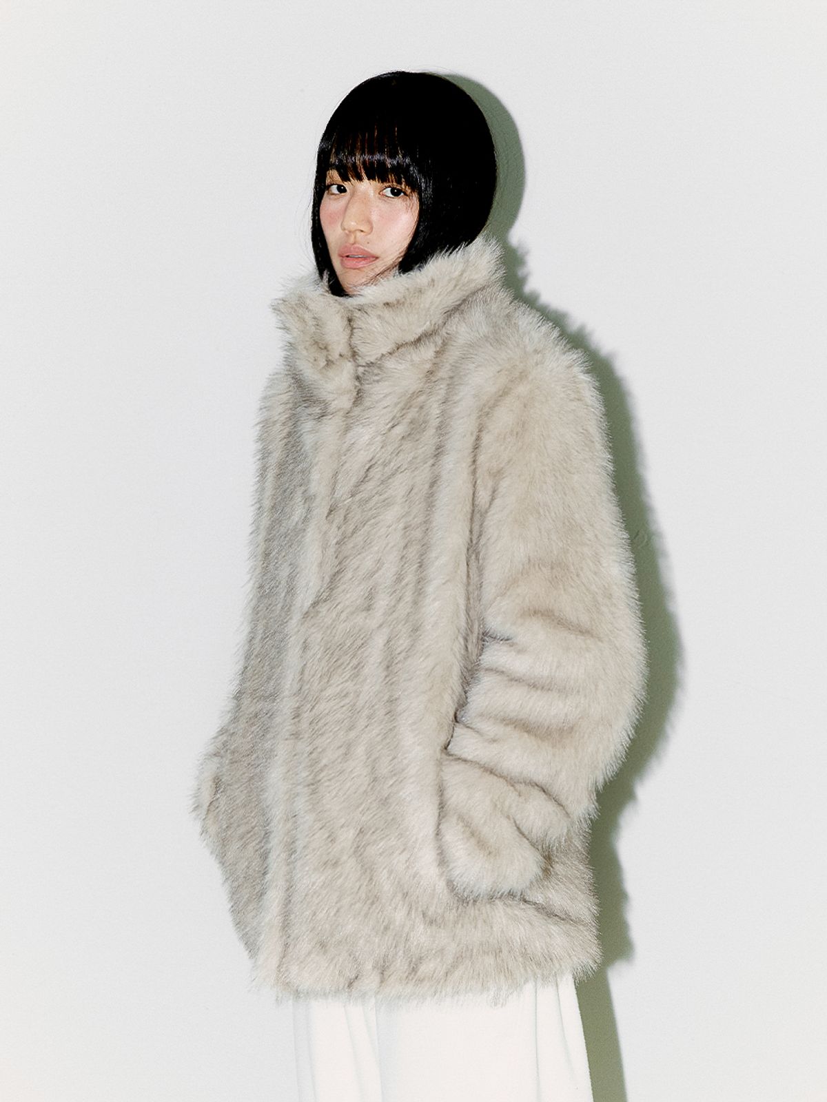 오피쉬(OAFISH) FLUFFY MIX FUR JACKET, LIGHT GRAY