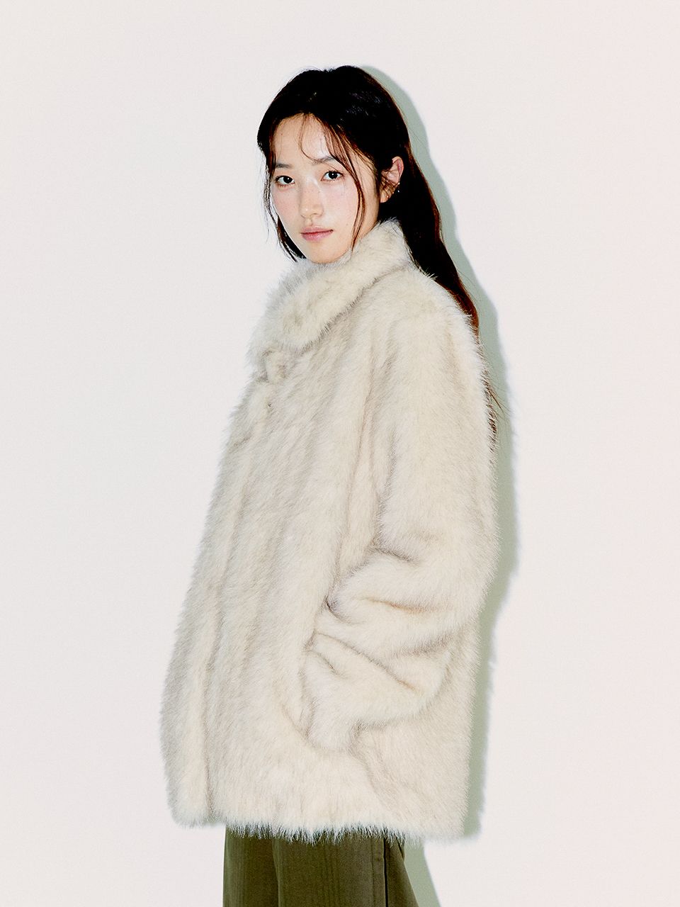 MUSINSA公式 | OAFISH FLUFFY MIX FUR JACKET, BEIGE