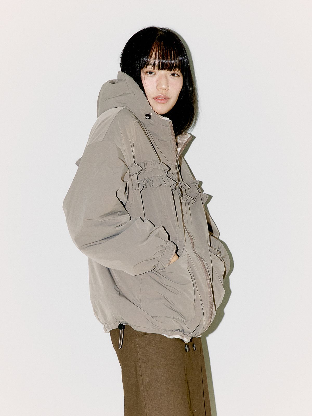 오피쉬(OAFISH) REVERSIBLE FRILL HOODED JACKET, BEIGE/CHECK
