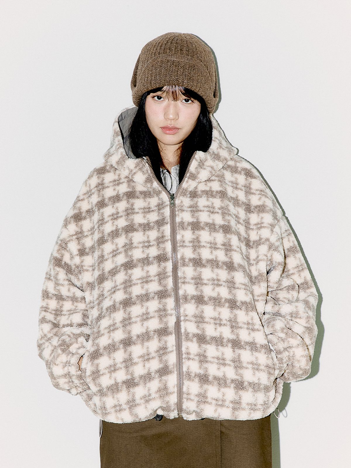 오피쉬(OAFISH) REVERSIBLE FRILL HOODED JACKET, BEIGE/CHECK