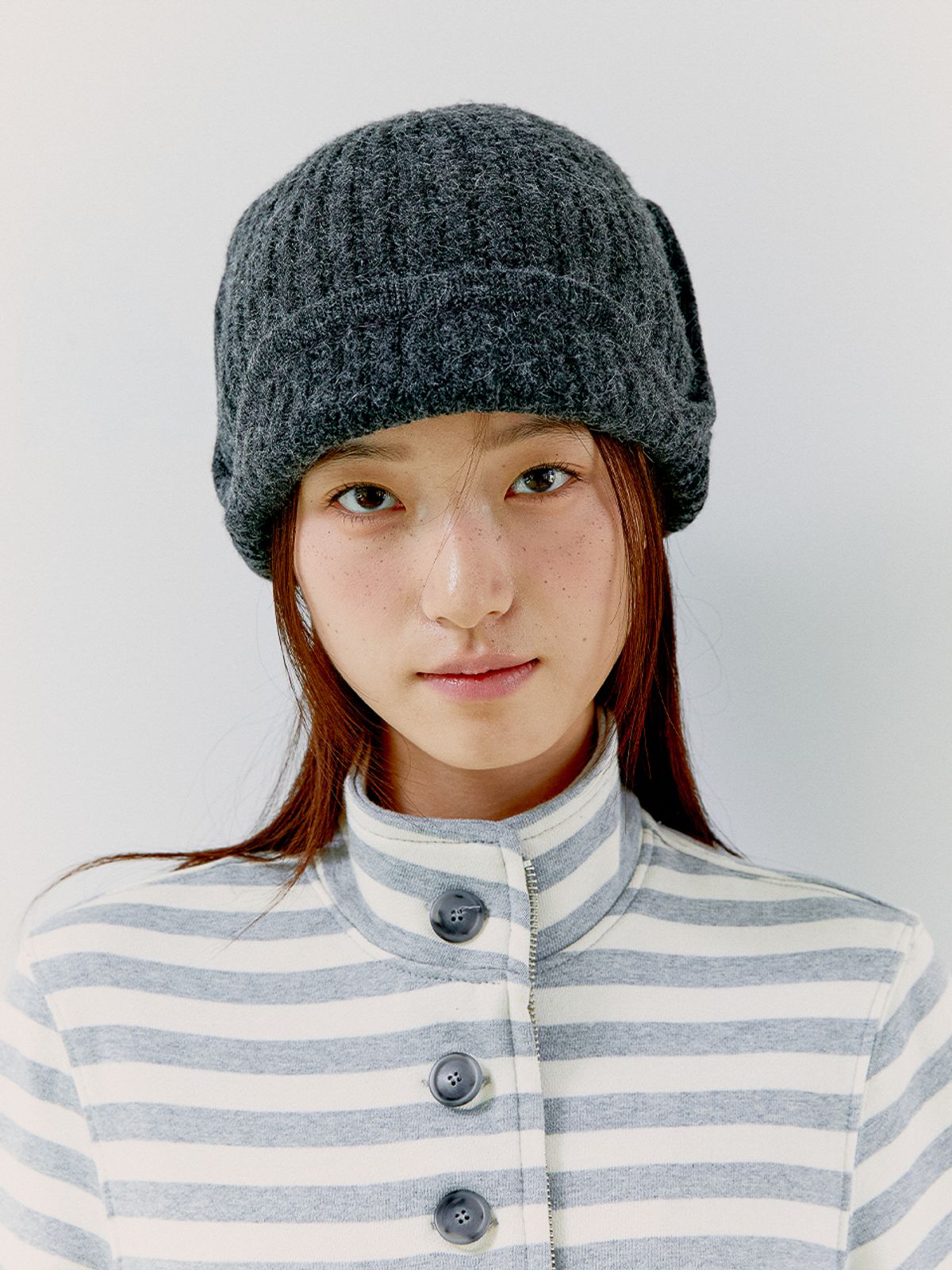 오피쉬(OAFISH) TWO-WAY EARFLAP BEANIE, CHARCOAL