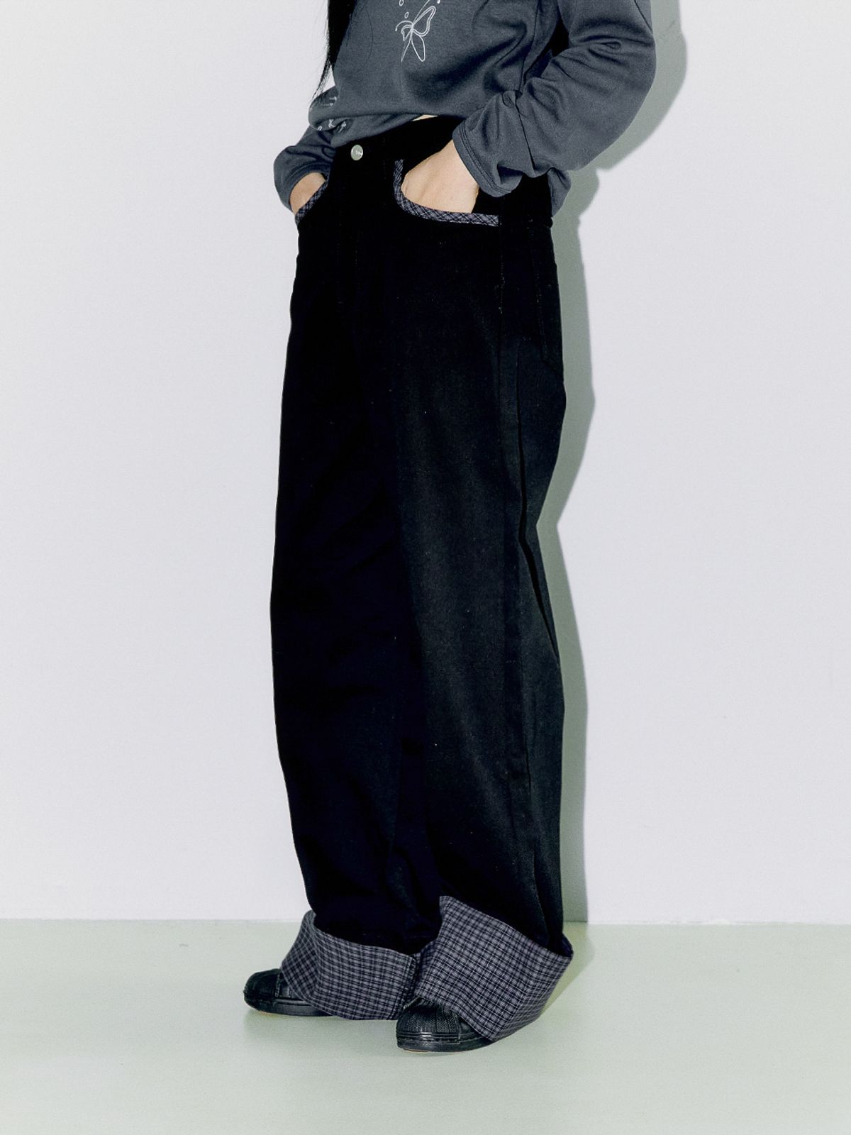 오피쉬(OAFISH) CHECK ROLL UP COTTON PANTS, BLACK