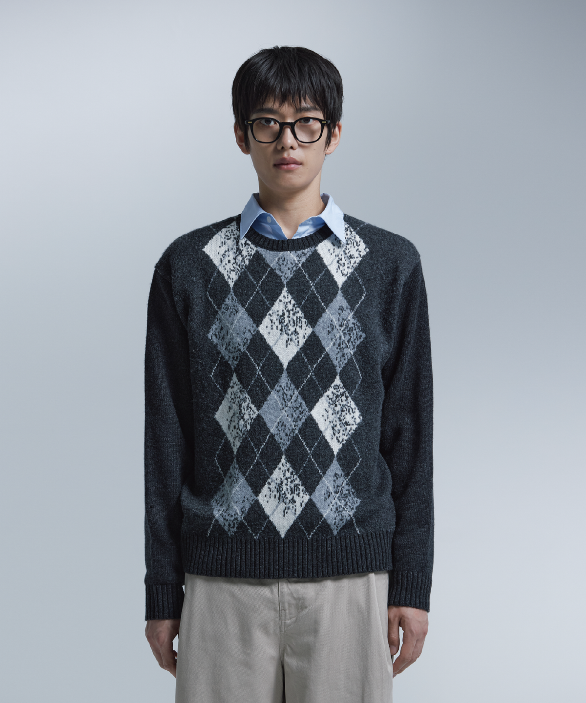넌블랭크(NONBLANK) 아가일 패턴 크루넥 니트_DARK GREY