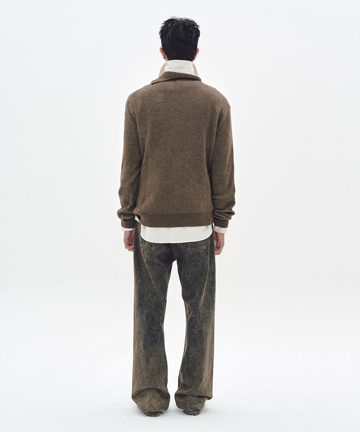 엠엠아이씨(MMIC) OBLIQUE TURTLENECK (BROWN)