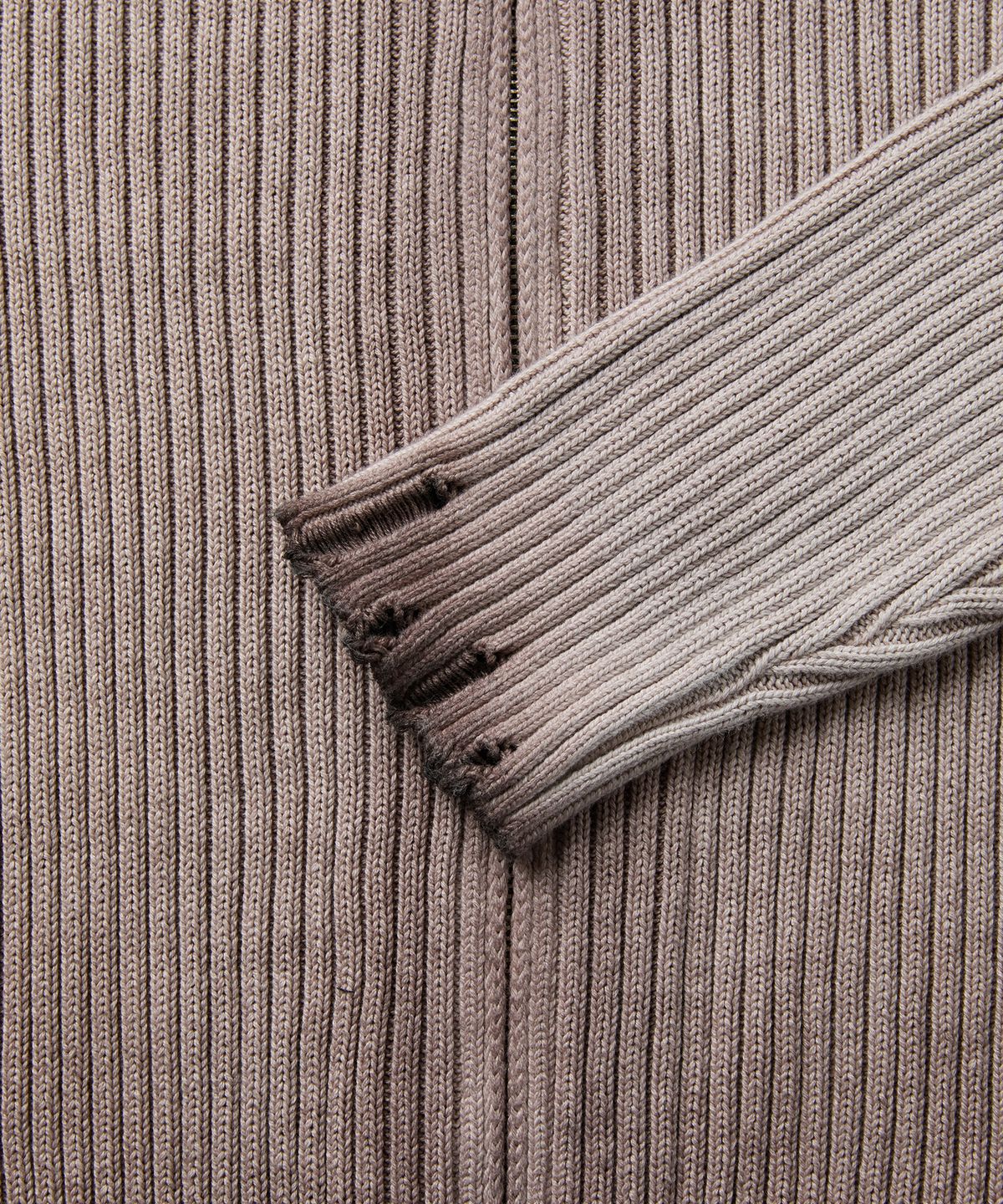 엠엠아이씨(MMIC) MUSK ZIP-UP KNIT (BROWN)