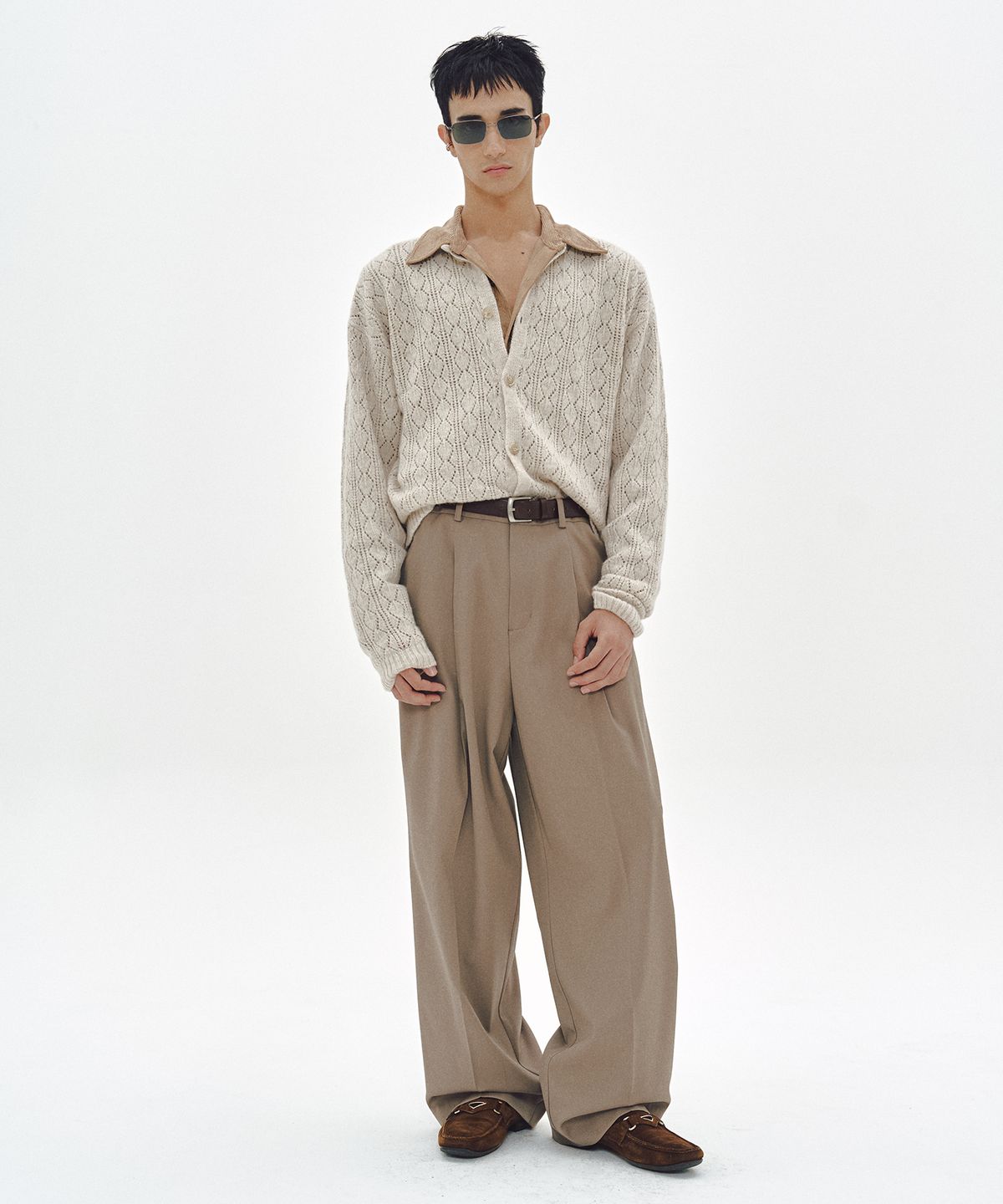 엠엠아이씨(MMIC) CASHMERE CROCHET CARDIGAN (BEIGE)
